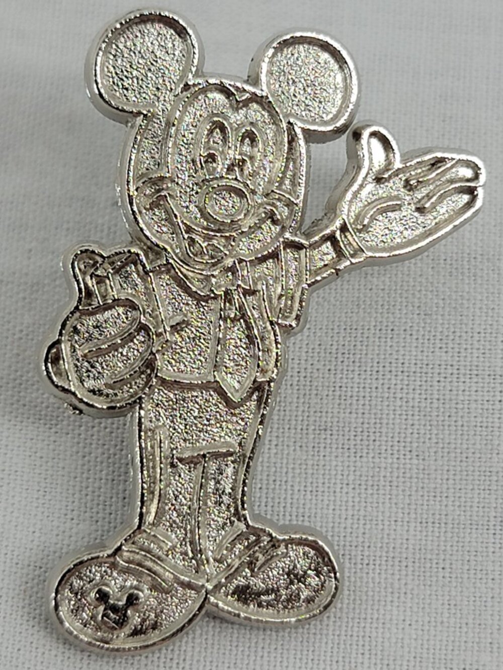 DISNEY Pin Trading ~ Pin Traders Icon 11/20 ~Mickey Mouse ~ Hidden Mickey ~ 2001